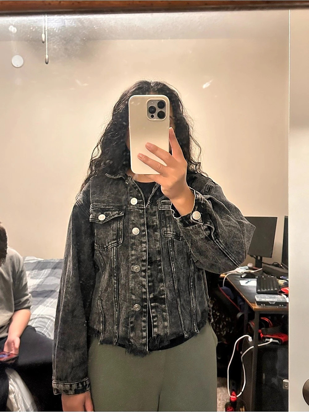 POL Distressed Denim Jean Jacket in Black - Picture 5 of 7